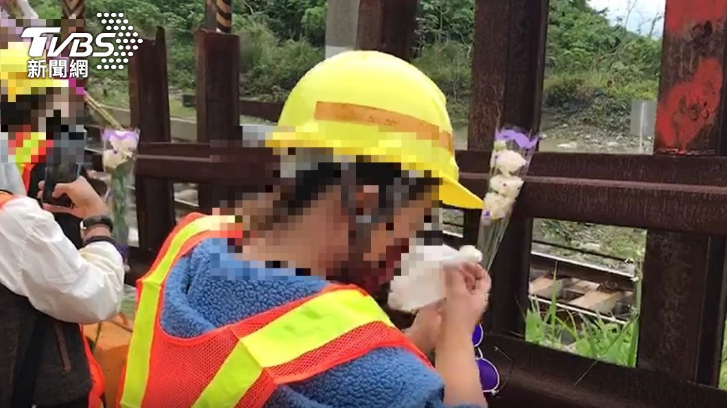 太魯閣列車出軌1週年! 家屬追思泣:還我兒子命來