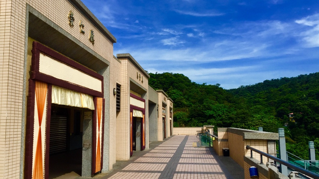 基隆確診者曾赴南榮公墓參加公祭 足跡遍及七堵市場、東霖煎餃