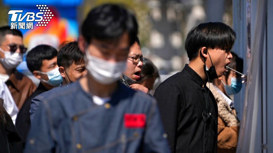 中國大陸單日確診首度破萬　上海淪重災區、宣布全市篩檢