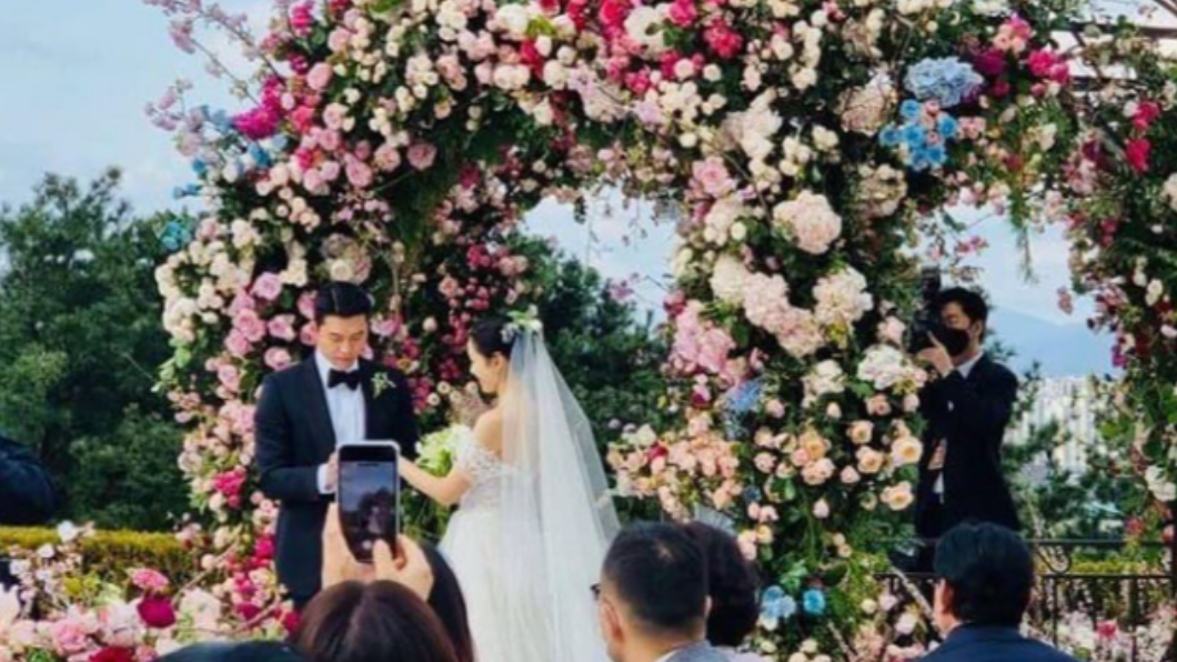 孫藝真3月底與玄彬完婚。(圖/翻攝自IG)