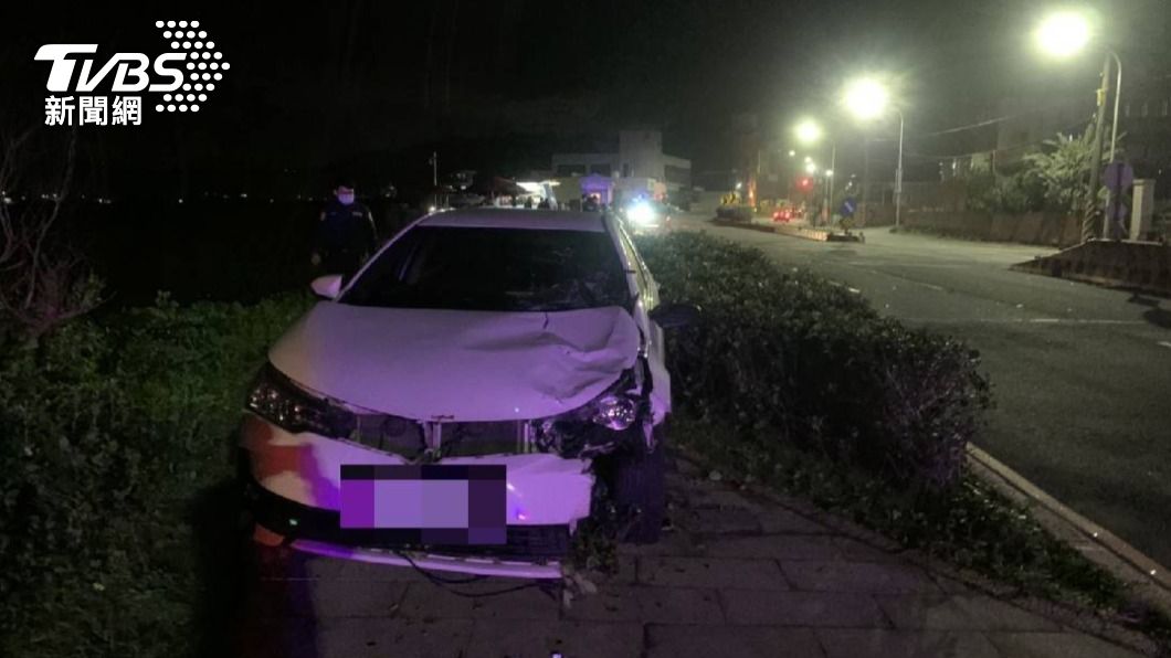北海岸死亡車禍!咖啡車老闆過馬路遭高速撞擊…噴飛身亡