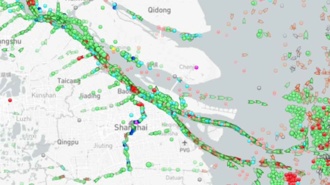 網傳上海港大塞車。(圖/翻攝自marinetraffic)