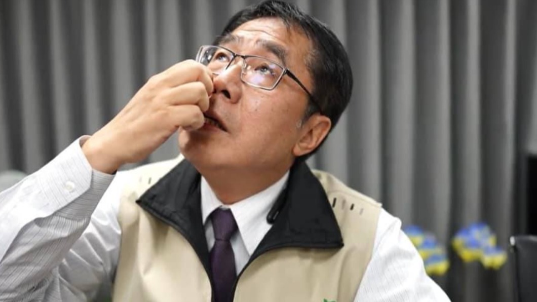和確診者「足跡重疊」黃偉哲快篩結果曝 吐一句酸爆王喜