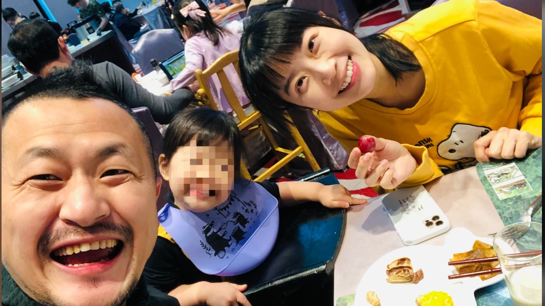 九把刀宣布老婆懷第二胎。(圖/翻攝自九把刀臉書)