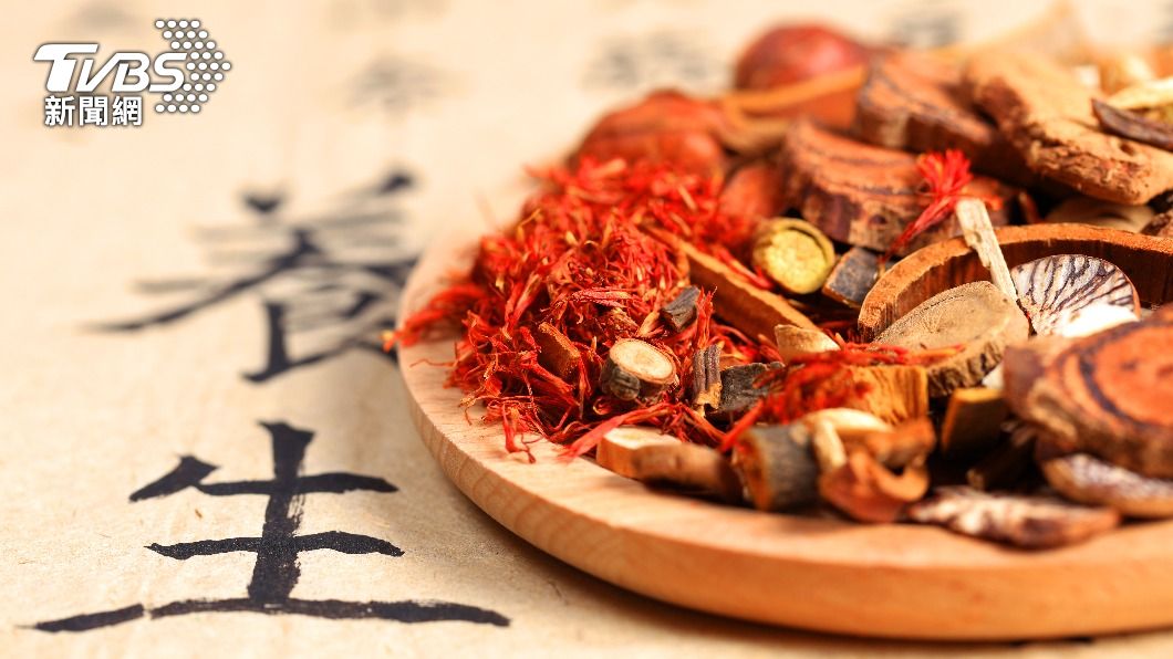 21項研究表明，中藥有助於縮短核酸轉陰時間。（示意圖／shutterstock達志影像）