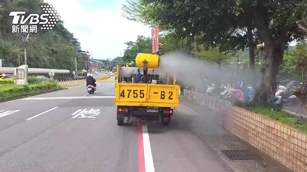 蘇貞昌表示,基於兼顧經濟與防疫,台灣採取穩健開放的防疫模式。(圖/TVBS)