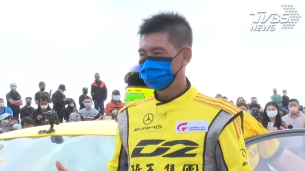 賽車手「南霸天郭國信」 。(圖/TVBS)