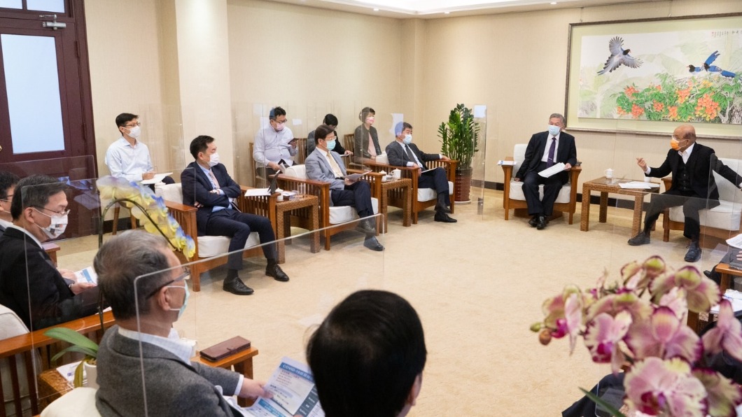 本土確診數暴增 蘇揆下令規畫調整居家檢疫條件