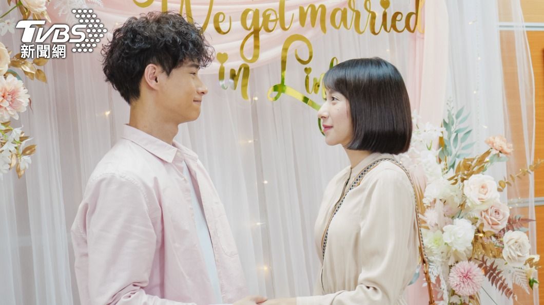 「最美排長」楊晴驚傳結婚！與鮮肉男星現身戶政事務所登記