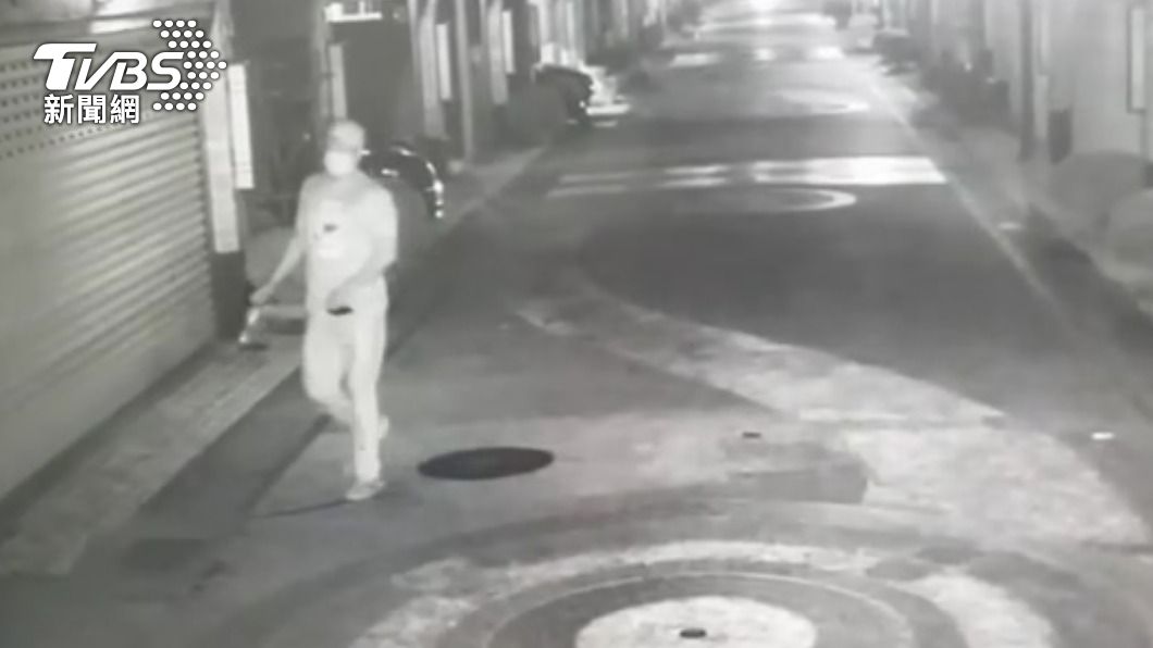 曾惹事害槍支被查扣!新店槍手取槍畫面曝 竟藏地洞內