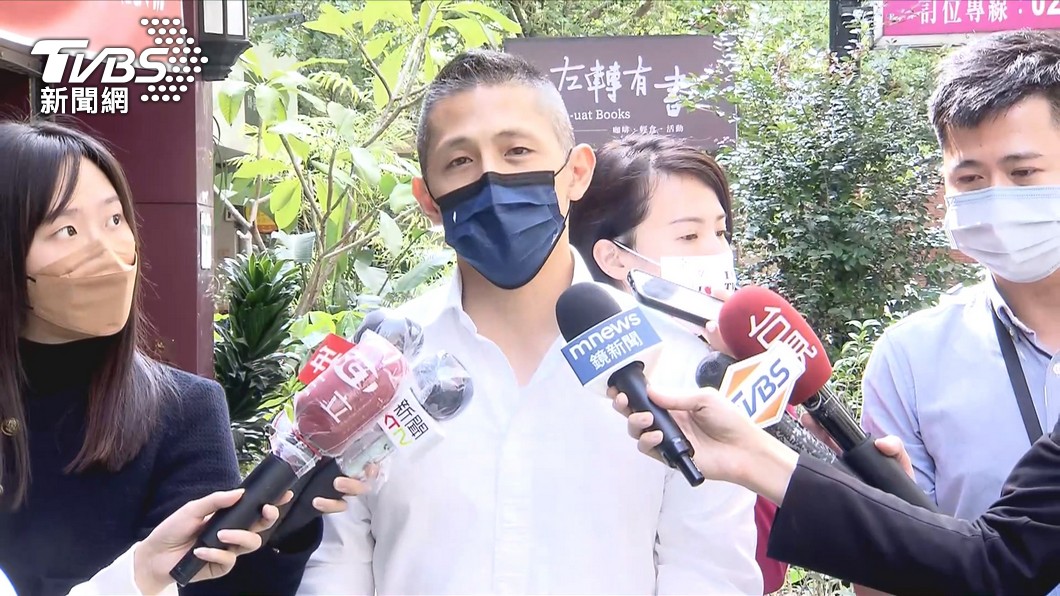 吳怡農不角逐黨部主委連任。(圖/TVBS)