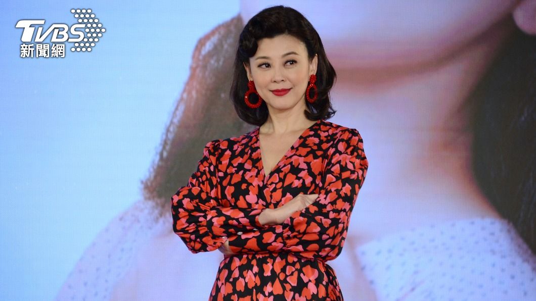 方馨飾演酒吧老闆娘，自爆靠喝酒入戲。（圖／許方正攝）