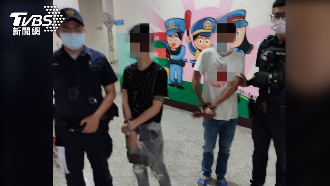 洪、周2人都被依現行犯逮捕。(圖/TVBS)