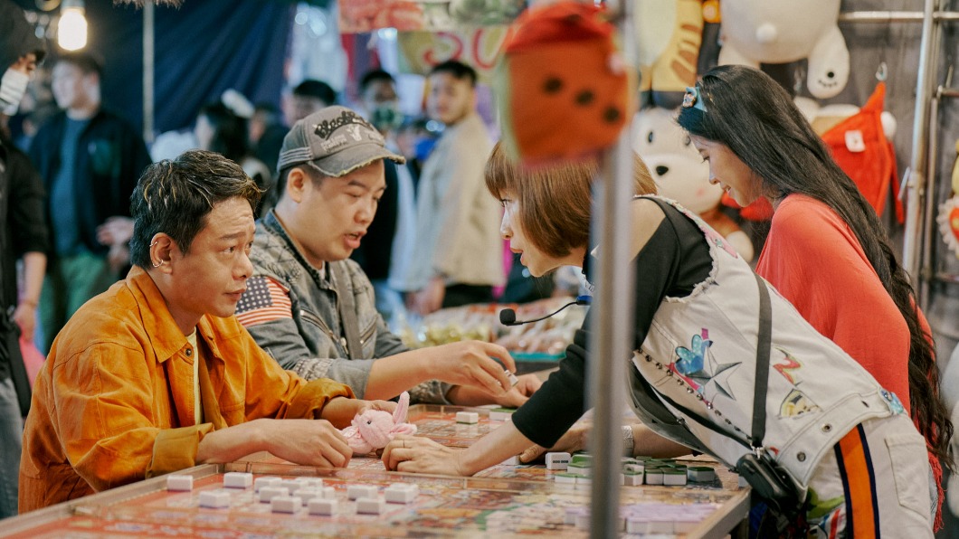 李康生在劇中遊手好閒。(圖/CATCHPLAY提供)