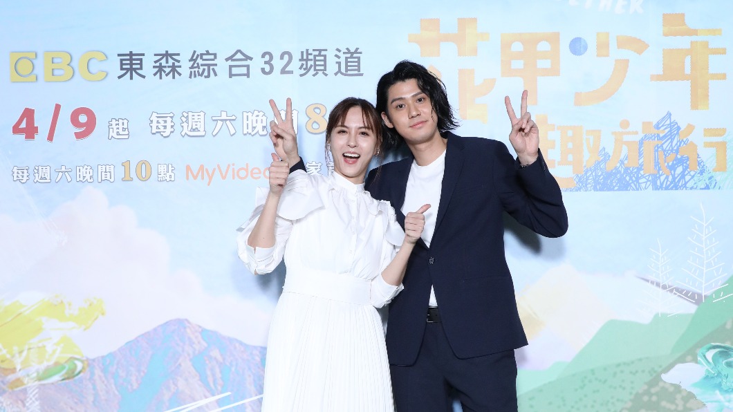 魏蔓(左)與李玉璽(右)為節目的「少年」擔當。(圖/東森提供)