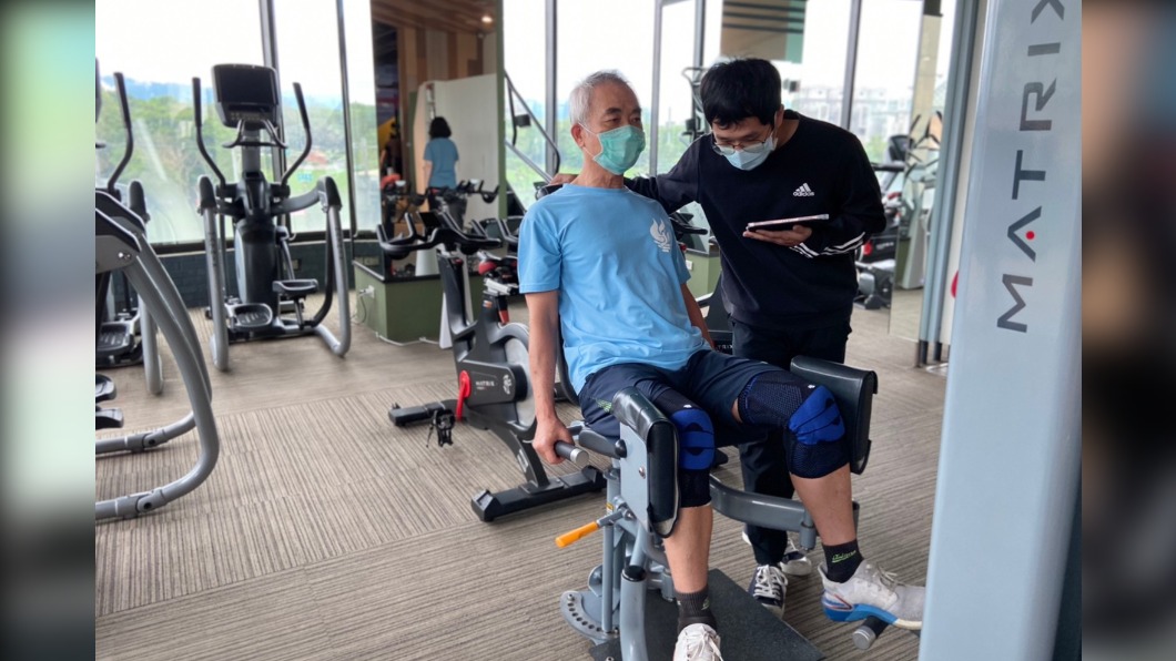 鎖定中高齡客群!結合骨科醫師駐診 健身房同中求異