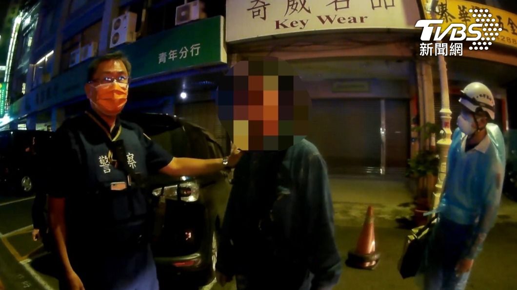 這起隨機攻擊事件造成包含劉嫌在內,3人送醫。(圖/TVBS)