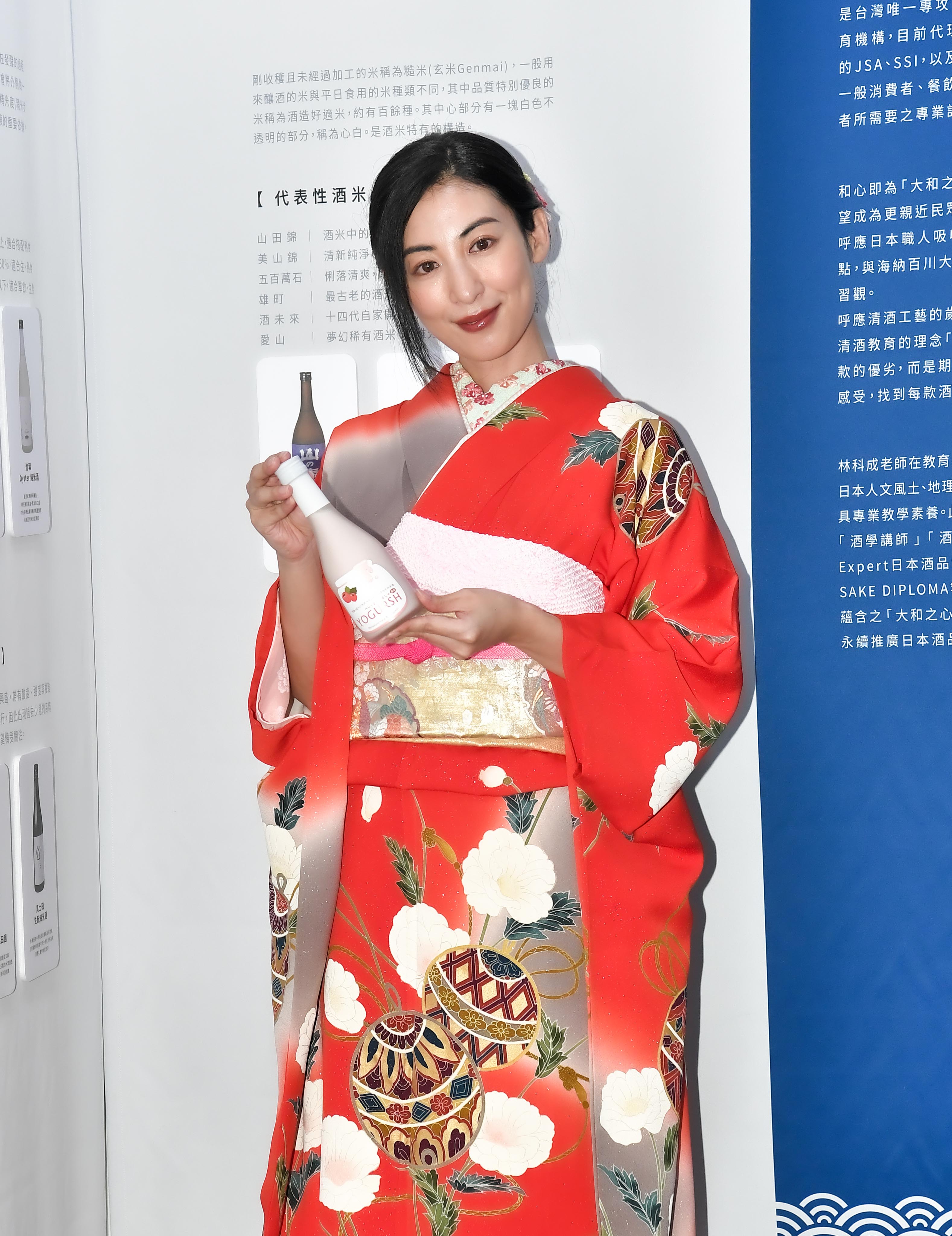 大久保麻梨子自認吃不胖，而且很會喝酒。（圖／和心酒藏提供）