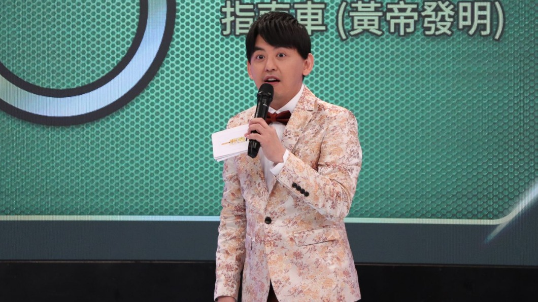 《一鳴驚人》是黃子佼主持的第100個節目。(圖/中天提供)