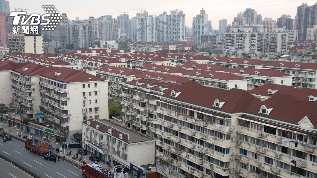 市民不解病例哪來的?上海封城2週擋不住 增24943例創新高