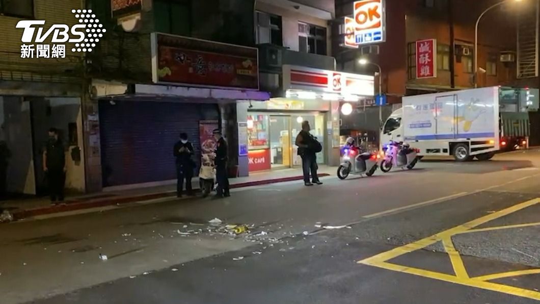 車禍現場物品散落。(圖/TVBS)