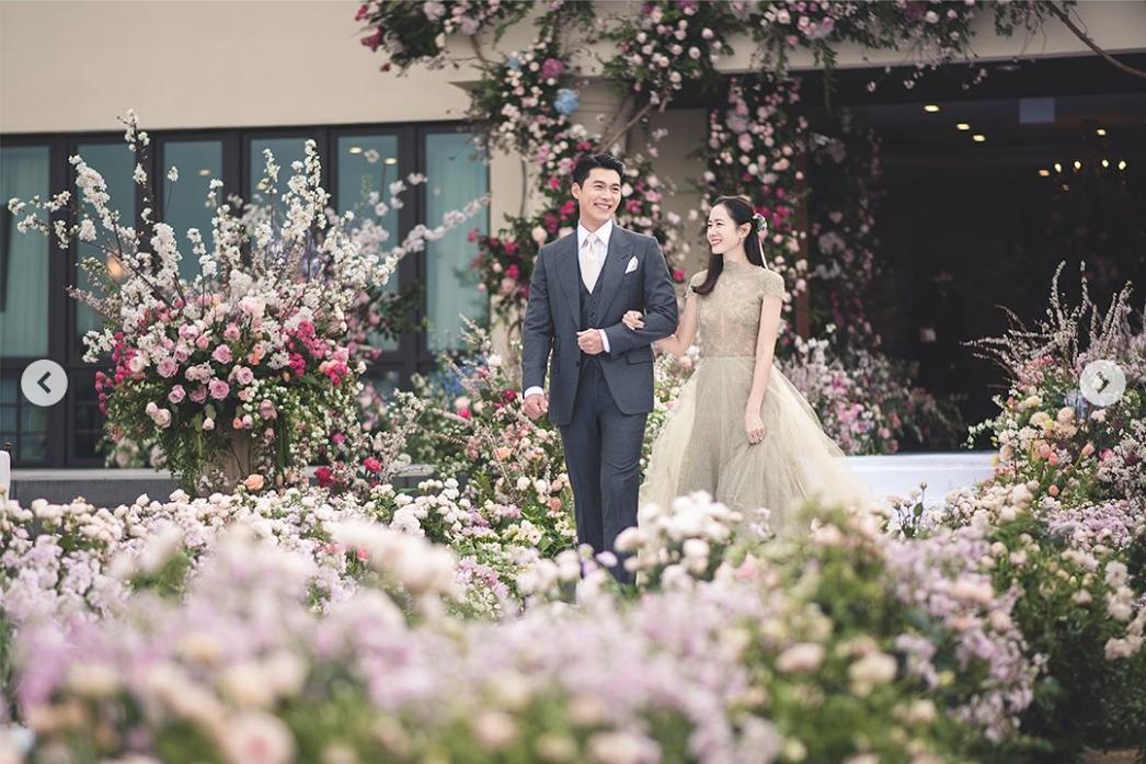 最新婚禮現場照曝光。(圖/翻攝自vast.ent IG)