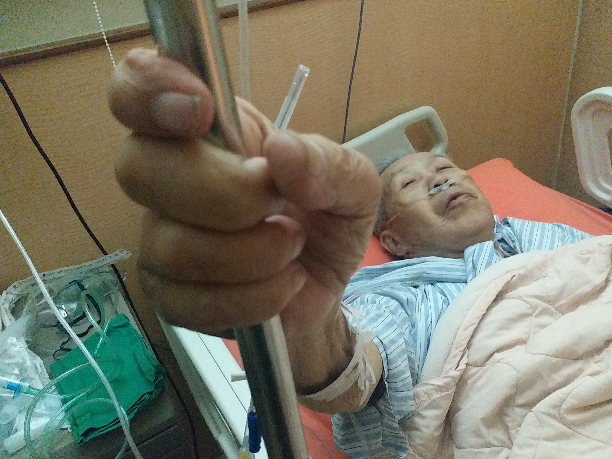 脫線多次從鬼門關前救回來，積極對抗病魔，怎料如今發生憾事。（圖／翻攝自台東脫線牧場-脫線爸臉書）