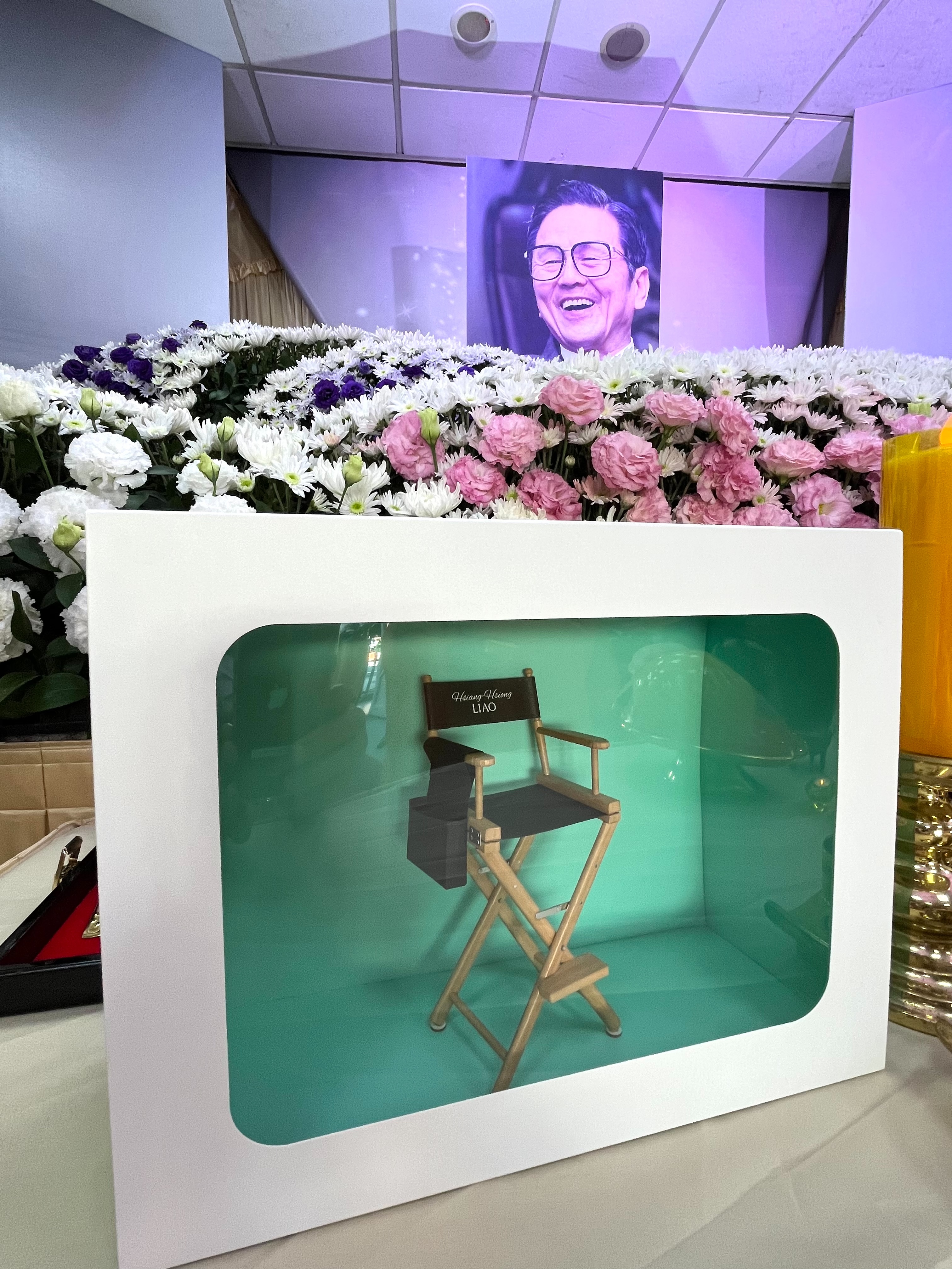廖祥雄遺孀與子女。(圖/中華民國電影攝影協會秘書長提供)