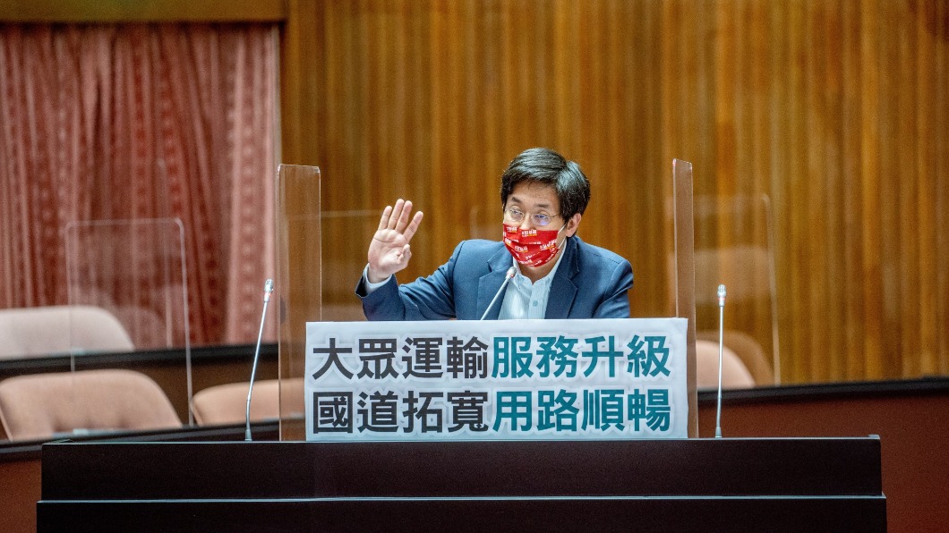 民進黨立委蔡適應今質詢行政院長蘇貞昌。（圖／蔡適應辦公室提供）