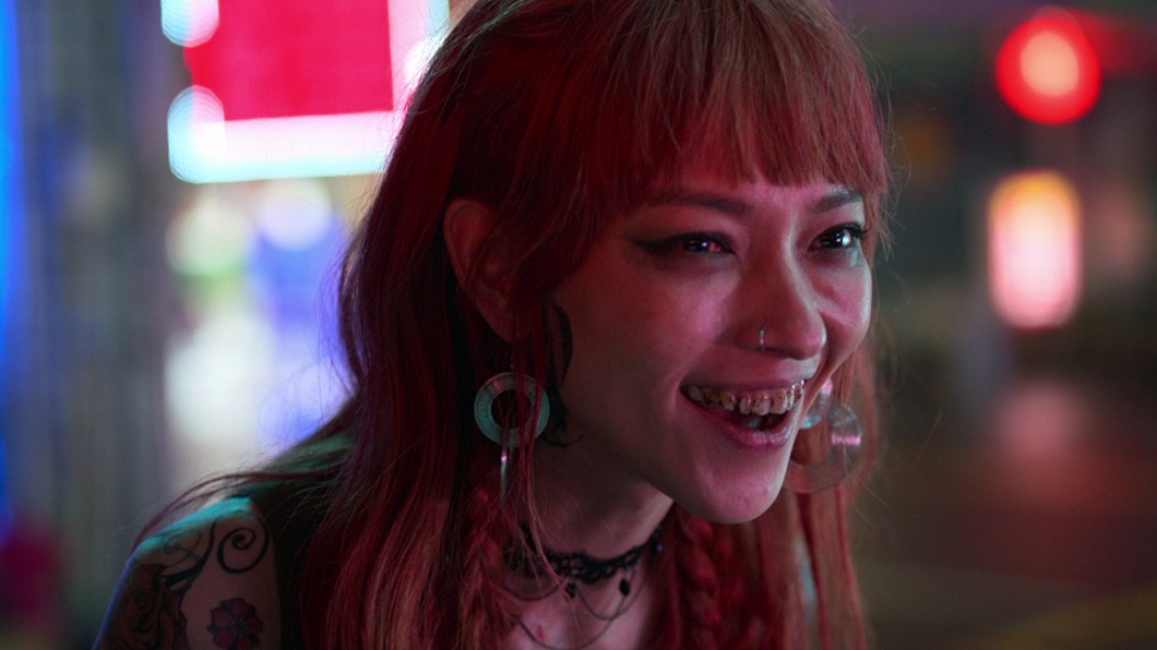 姚以緹在劇中刻意扮醜。(圖/Netflix提供)