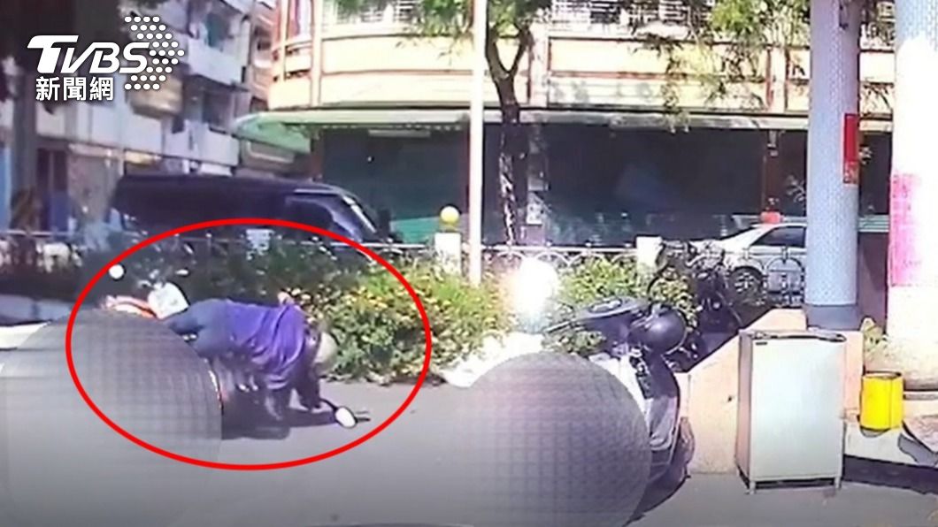 醉男趕續攤!停車重摔引警察注意 酒測竟超標3倍