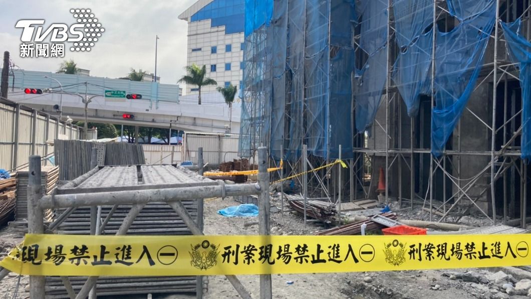 上去拆鷹架...三重大樓工人突從20樓高處墜至1樓　當場死亡