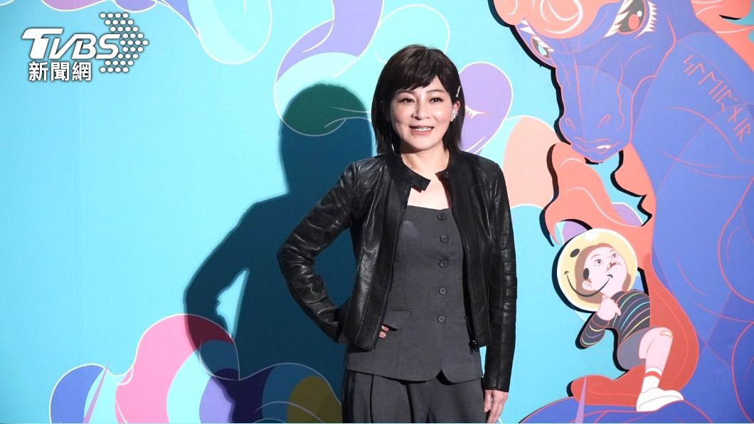 王彩樺畫老妝皮抓皺 凌晨上工躺4小自嘲「像大體」