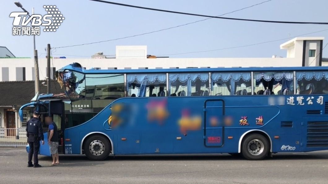 車頭直接被削掉。（圖／TVBS）