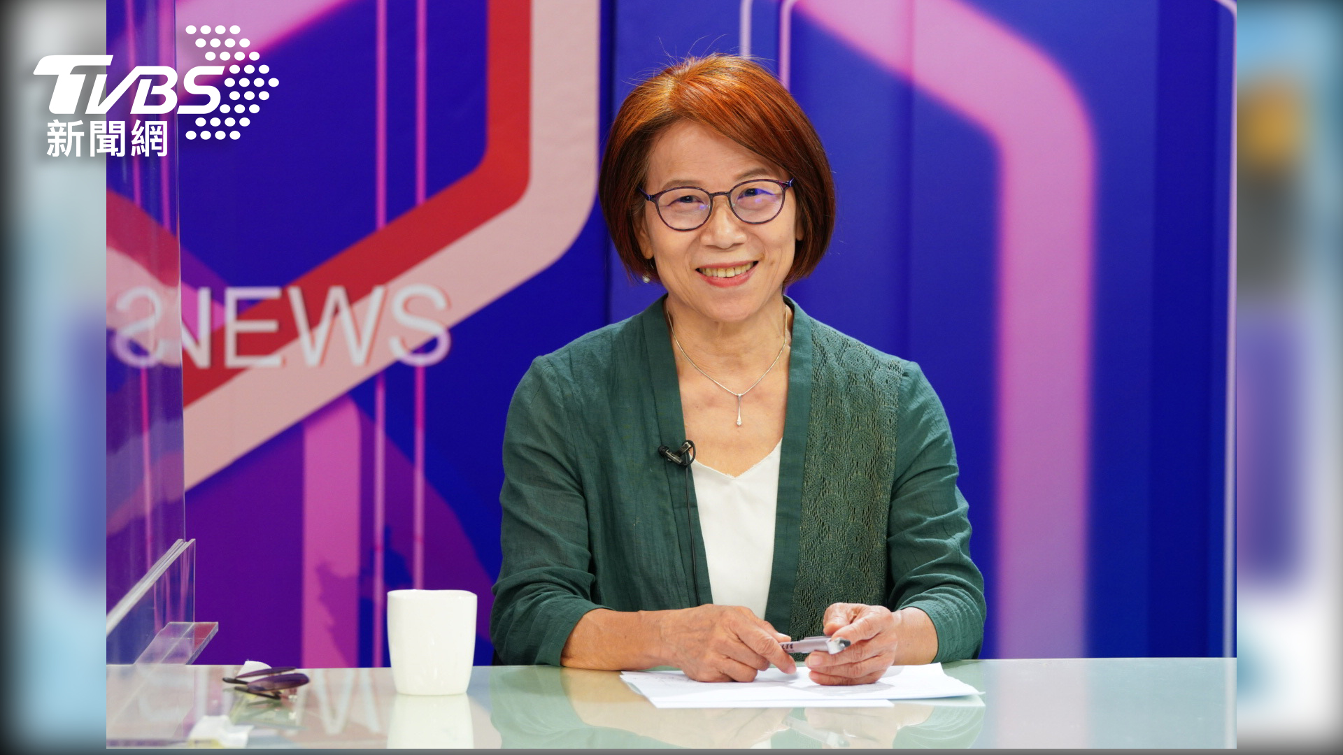 中研院生物醫學科學研究所研究員何美鄉於防疫論壇中提出不同觀點,指出台灣確診數一_l
