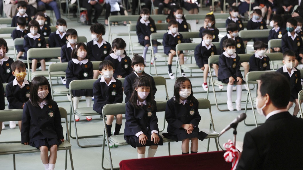 走味的童年　日本學童因疫遭憂鬱症纏身
