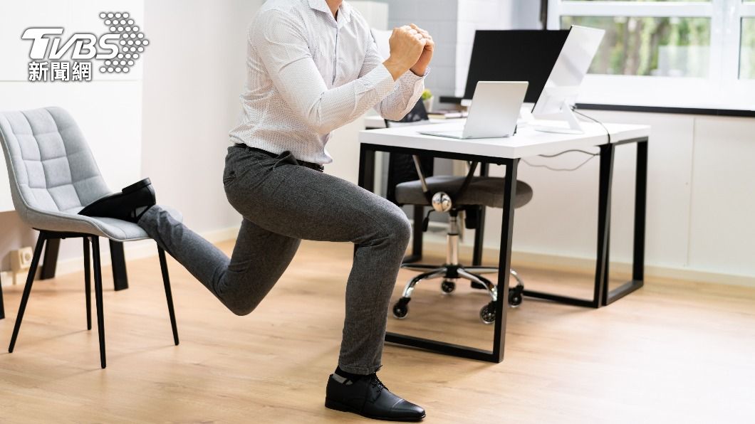 保加利亞單腿蹲。(示意圖/shutterstock達志影像)