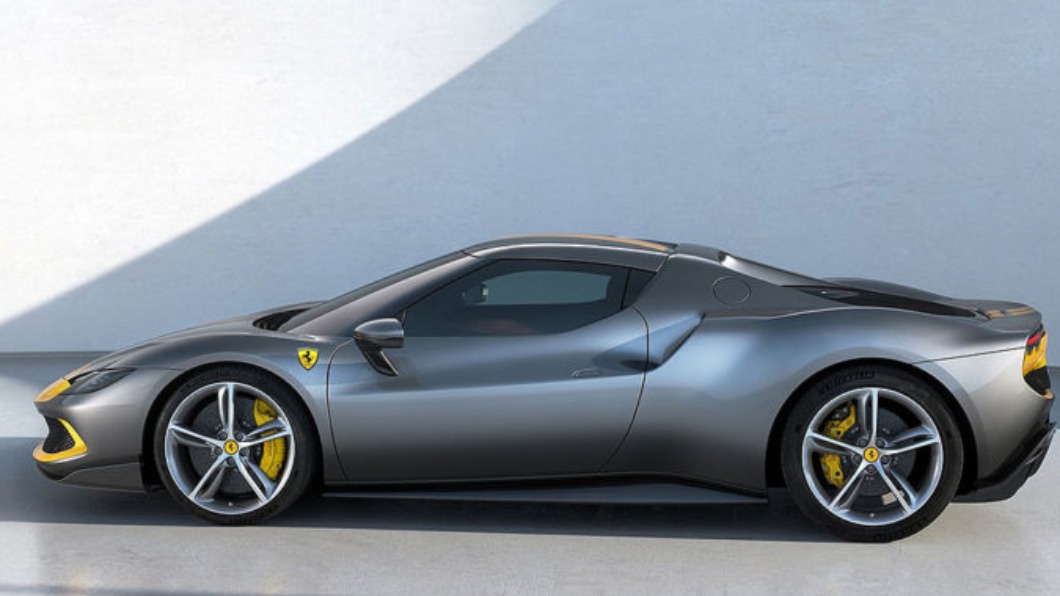 車頭與動力都和296 GTB相同。(圖/翻攝自Ferrari)