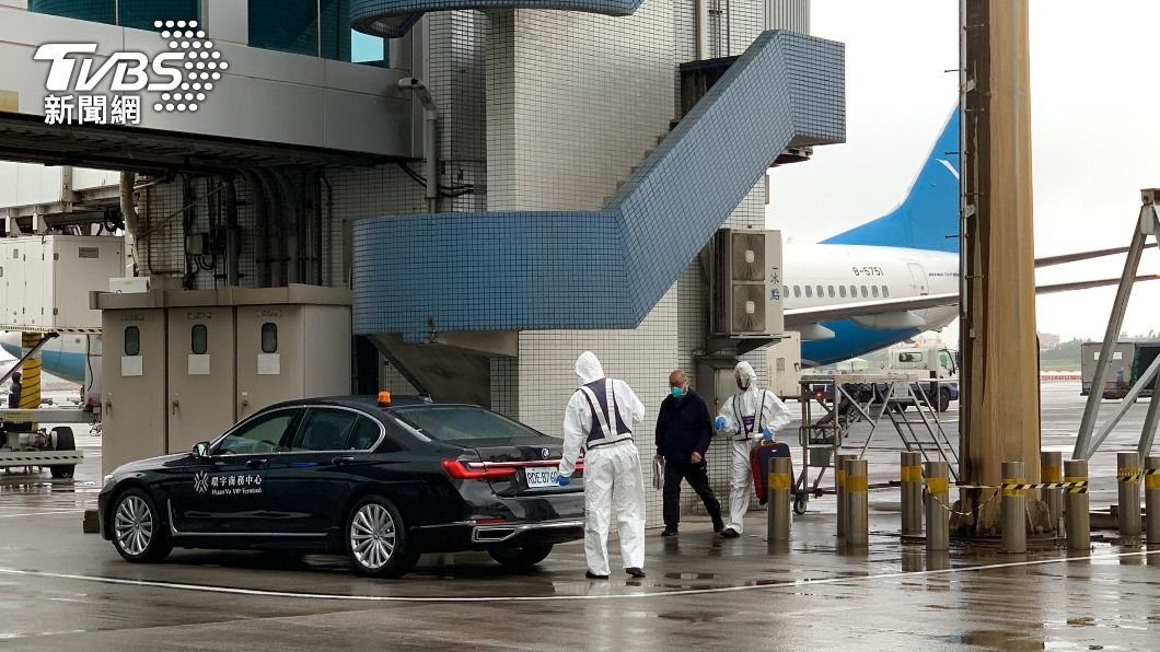 李明哲刑滿返台 首發聲謝各界:現在感受是「被愛緊抱」