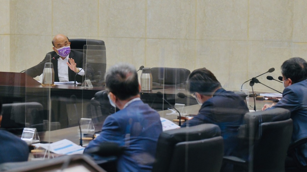 蘇貞昌召開防疫會議 下令補貨讓民眾快篩買得到