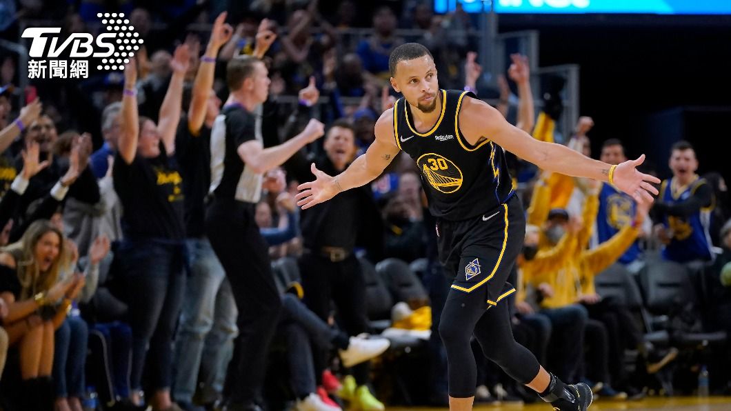 NBA/一哥Curry季後賽復出 勇士首戰大勝金塊
