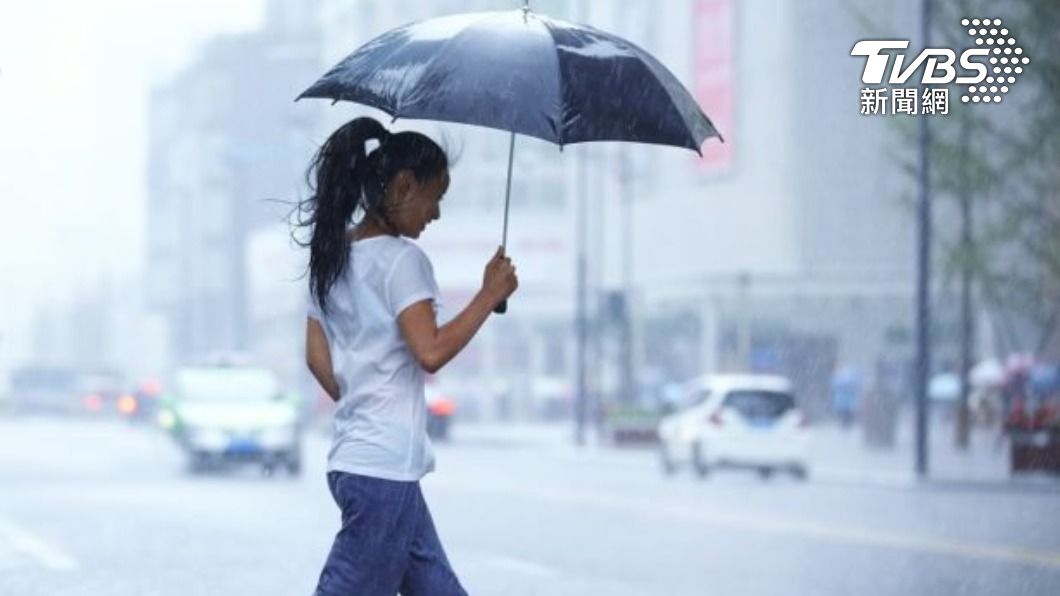 有許多人都討厭下雨的天氣,不論開車騎車都會造成額外困擾。(圖/ TVBS)
