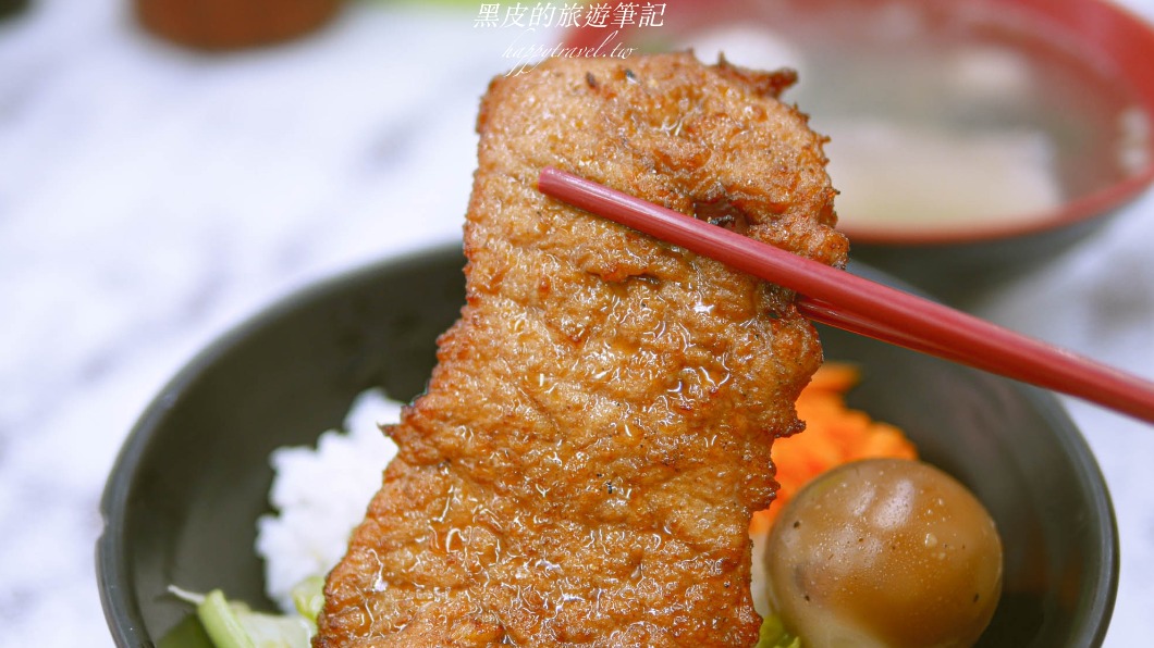 「讚哥燒肉飯」。（圖／黑皮的旅遊筆記提供）