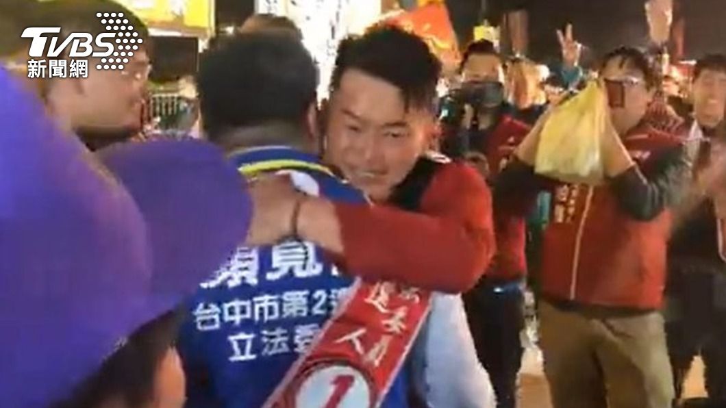 昔對手顏寬恒送暖陳柏惟 貼照相挺:3Q絕對夠「基進」