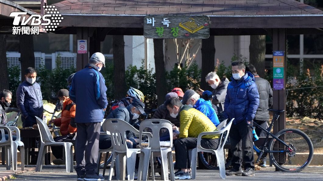 南韓於18日正式解除私人聚會限員令。(圖/達志影像美聯社)
