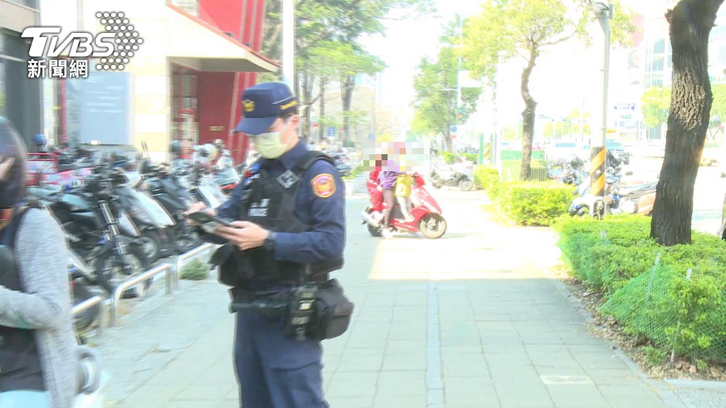 機車禁上人行道!違規恐吃1800元罰單 僅1方式可進入