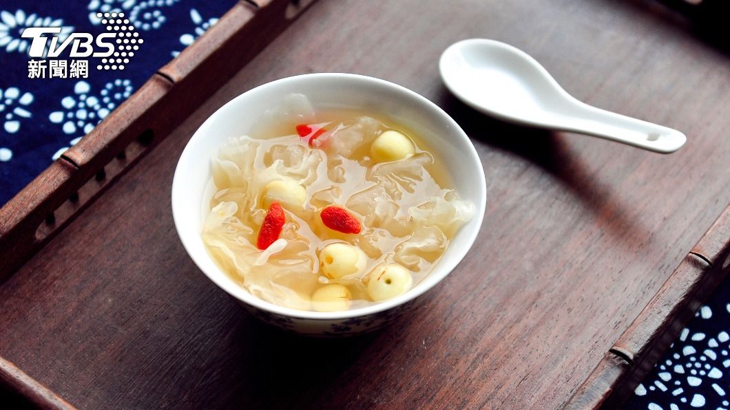 銀耳蓮子湯。（示意圖／shutterstock達志影像）