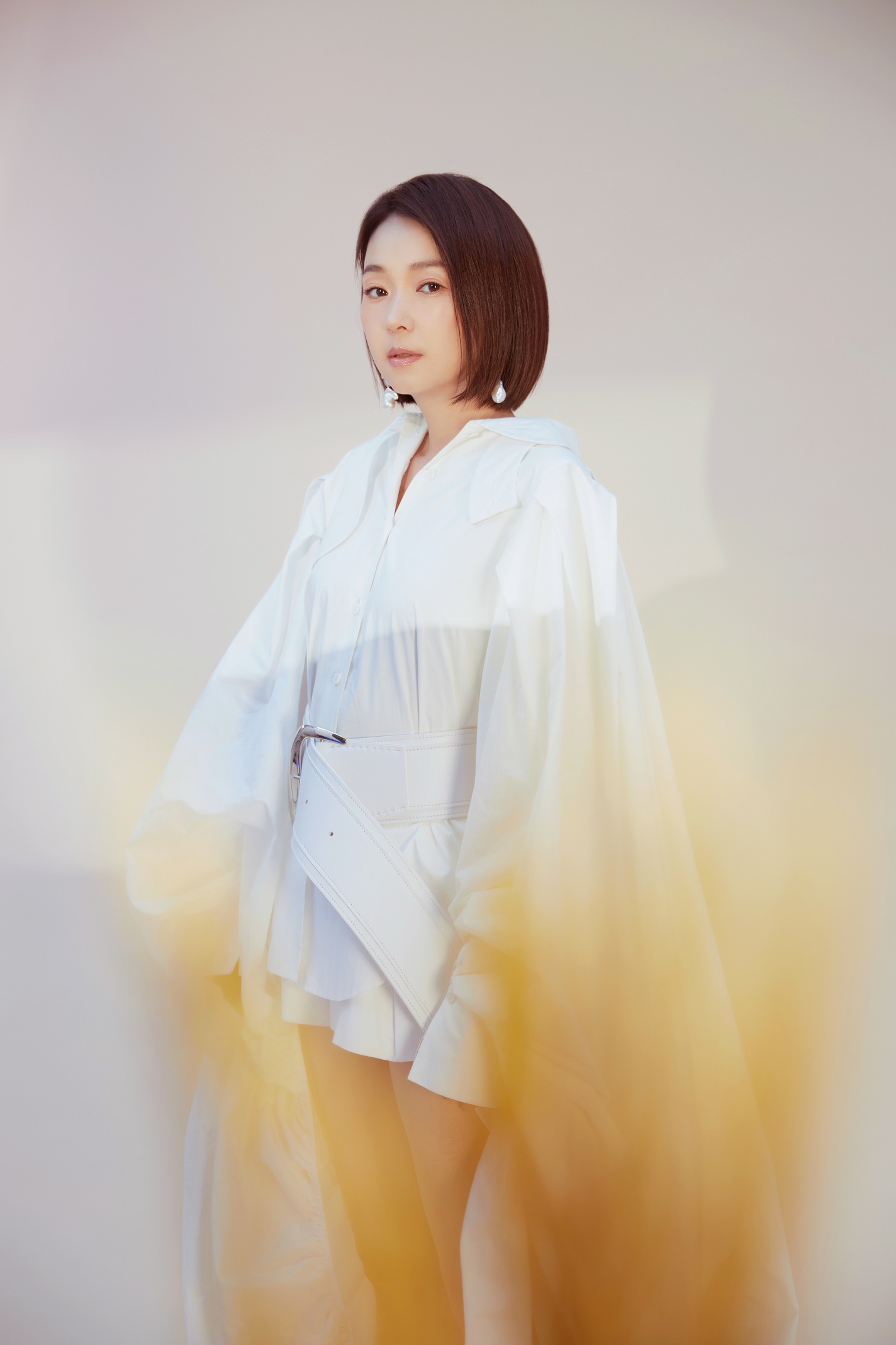 六月覺得幫小孩們整理衣服是一件很幸福的事。(圖/《女人我最大》官網提供)