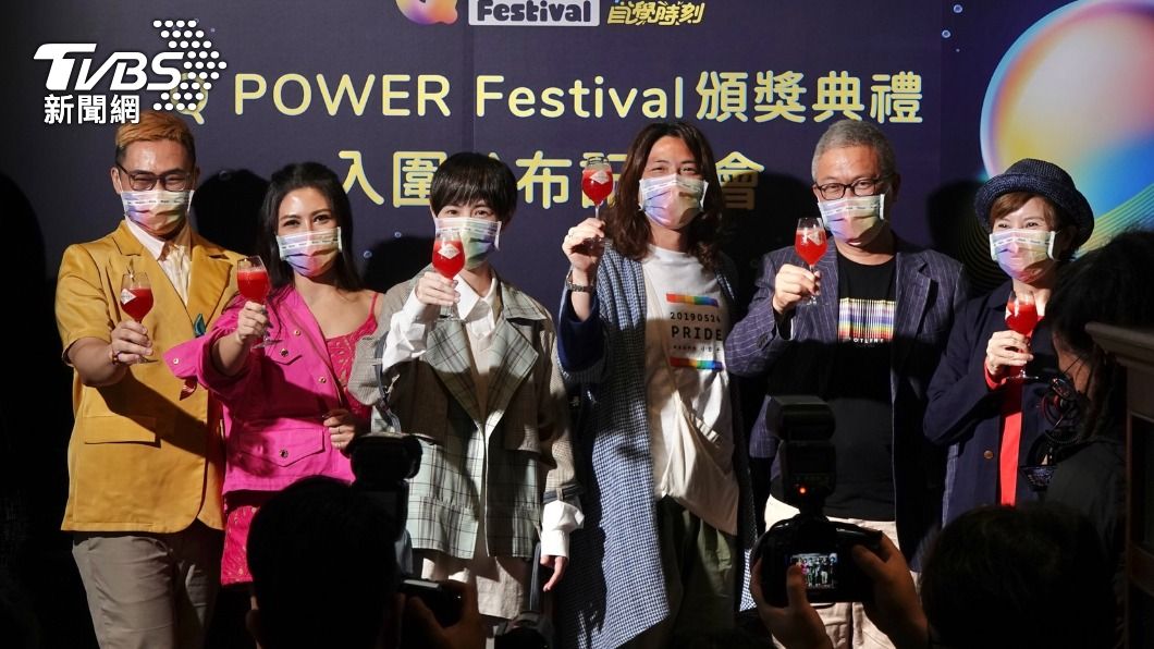 （左起）那那大師、艾怡良、魏嘉瑩、盧建彰、喀飛、李烈出席Q POWER Festival入圍名單公布記者會。（圖／黃城碩攝）