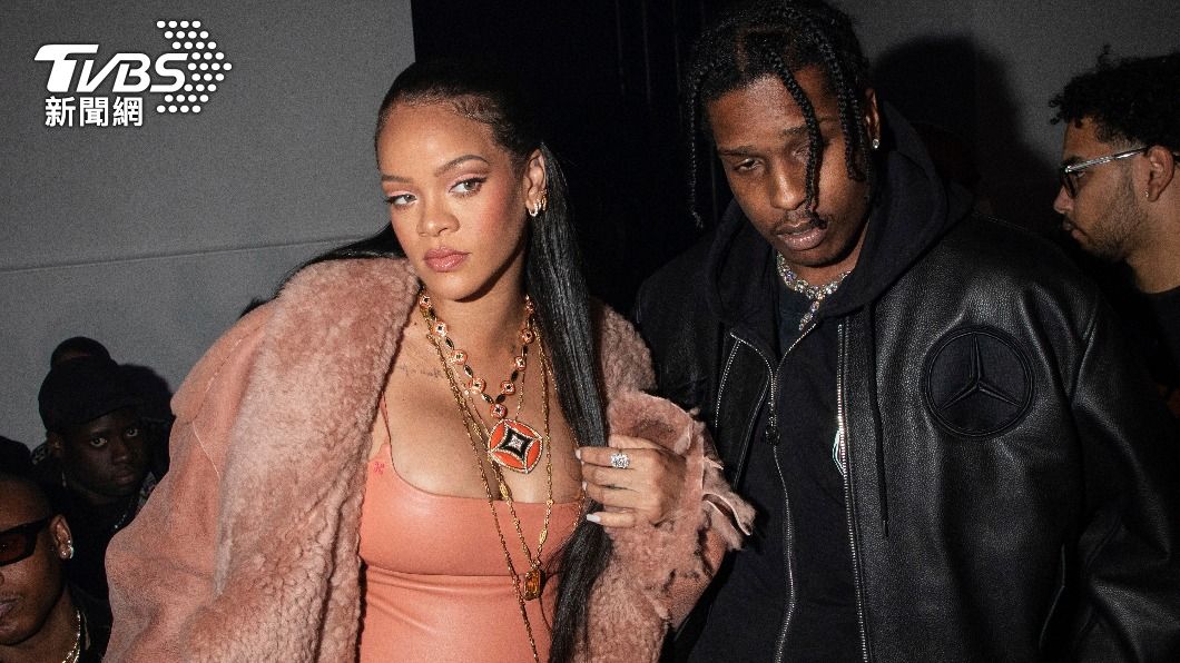 與女友蕾哈娜度假返國 A$AP Rocky涉槍案機場被捕